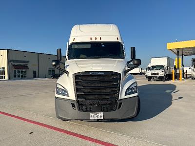Used 2022 Freightliner Cascadia Detroit DD15AT Semi Truck with Sleeper Cab for sale #385100 - photo 2