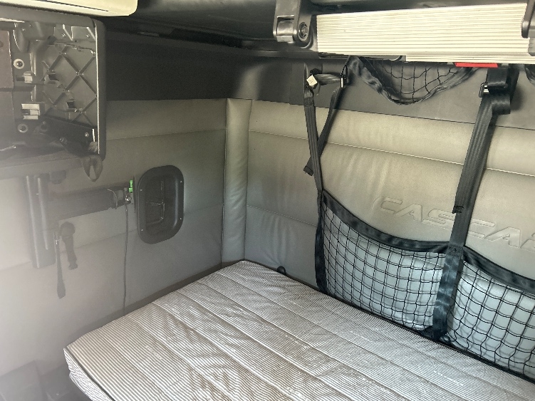 Used 2022 Freightliner Cascadia - photo 21