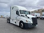 Used 2022 Freightliner Cascadia Detroit DD15AT Semi Truck with Sleeper Cab for sale #385120 - photo 1