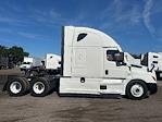 Used 2022 Freightliner Cascadia Detroit DD15AT Semi Truck with Sleeper Cab for sale #385130 - photo 8