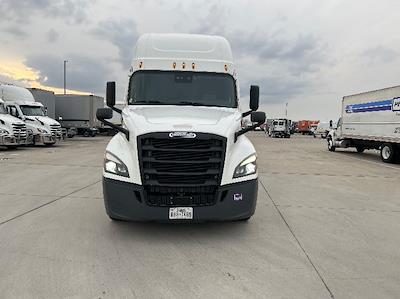 Used 2022 Freightliner Cascadia - photo 1