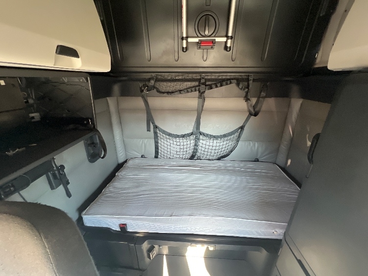 Used 2022 Freightliner Cascadia - photo 18