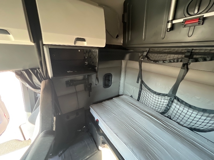 Used 2022 Freightliner Cascadia - photo 21