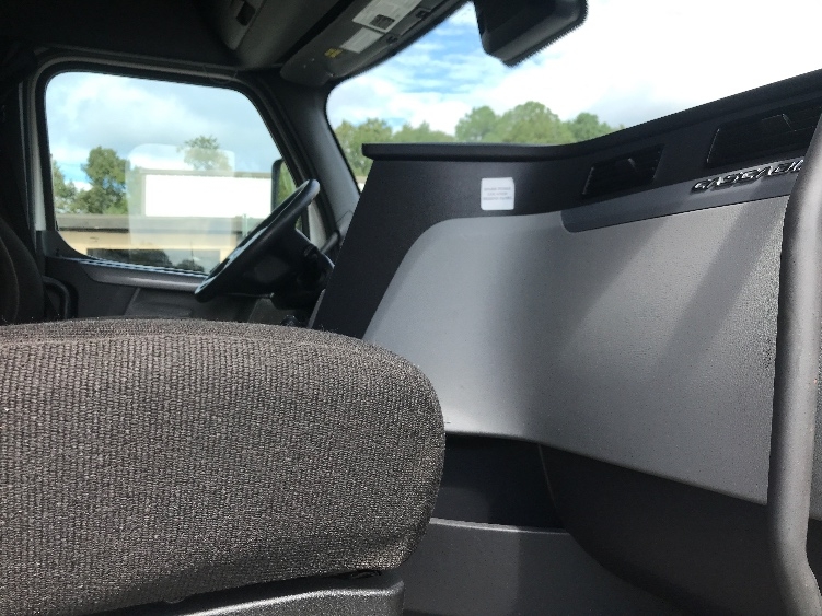 Used 2022 Freightliner Cascadia - photo 17