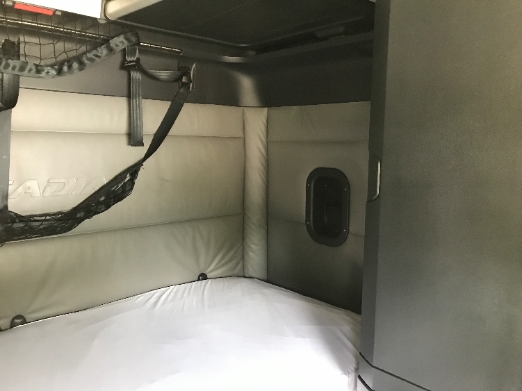 Used 2022 Freightliner Cascadia - photo 20