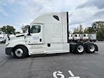 Used 2022 Freightliner Cascadia Detroit DD15AT Semi Truck with Sleeper Cab for sale #385263 - photo 4