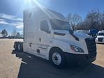 Used 2022 Freightliner Cascadia Detroit DD15AT Semi Truck with Sleeper Cab for sale #385271 - photo 1