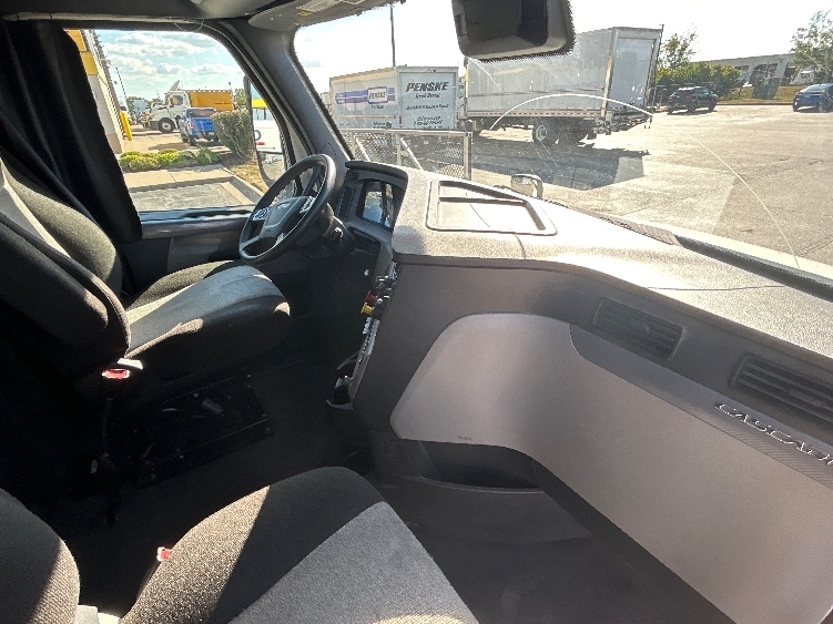 Used 2022 Freightliner Cascadia - photo 17