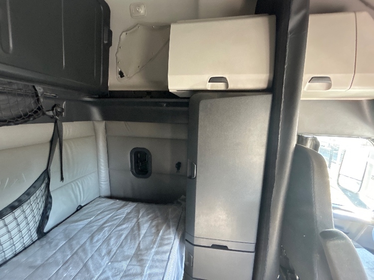 Used 2022 Freightliner Cascadia - photo 20