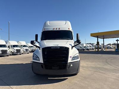 Used 2022 Freightliner Cascadia - photo 1