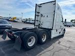Used 2022 Freightliner Cascadia Detroit DD15AT Semi Truck with Sleeper Cab for sale #385308 - photo 6
