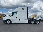 Used 2022 Freightliner Cascadia Detroit DD15AT Semi Truck with Sleeper Cab for sale #385311 - photo 4