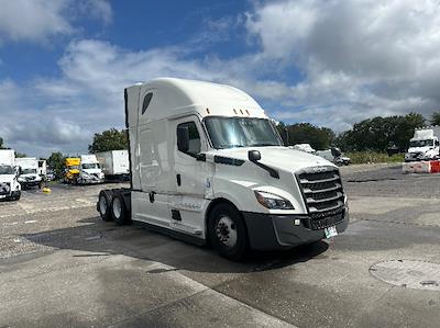 Used 2022 Freightliner Cascadia Detroit DD15AT Semi Truck with Sleeper Cab for sale #385323 - photo 1