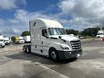 Used 2022 Freightliner Cascadia Detroit DD15AT Semi Truck with Sleeper Cab for sale #385323 - photo 1