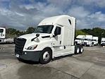 Used 2022 Freightliner Cascadia Detroit DD15AT Semi Truck with Sleeper Cab for sale #385323 - photo 3
