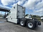 Used 2022 Freightliner Cascadia Detroit DD15AT Semi Truck with Sleeper Cab for sale #385323 - photo 5