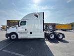 Used 2022 Freightliner Cascadia Detroit DD15AT Semi Truck with Sleeper Cab for sale #385328 - photo 4