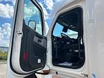 Used 2022 Freightliner Cascadia Detroit DD15AT Semi Truck with Sleeper Cab for sale #385341 - photo 8