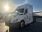 Used 2022 Freightliner Cascadia Detroit DD15AT Semi Truck with Sleeper Cab for sale #385353 - photo 3