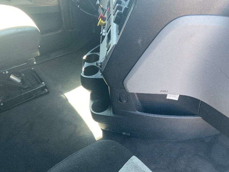 Used 2022 Freightliner Cascadia - photo 17
