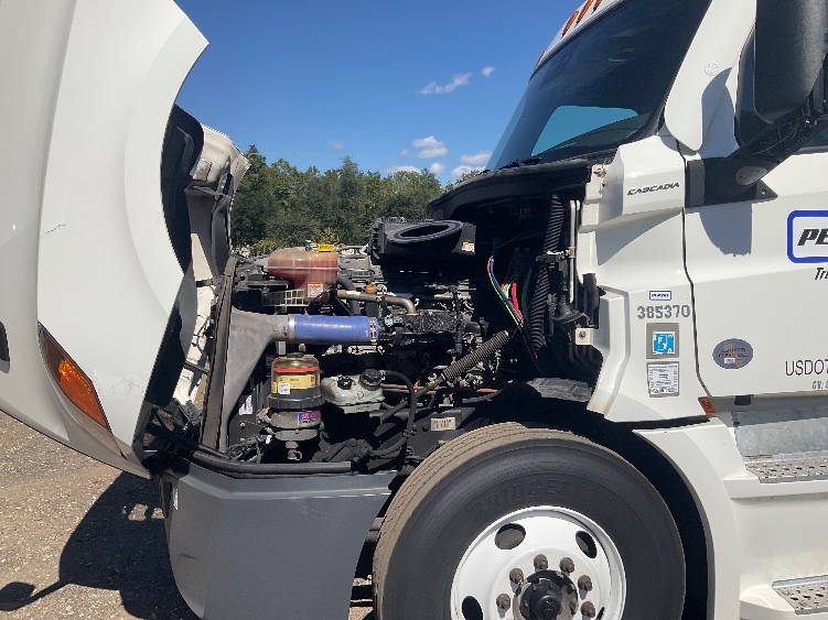Used 2022 Freightliner Cascadia - photo 23