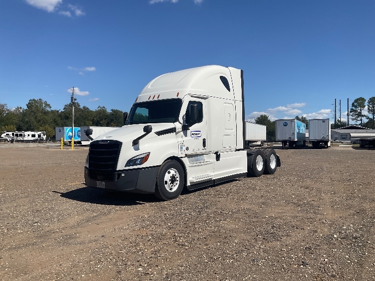 Used 2022 Freightliner Cascadia - photo 5