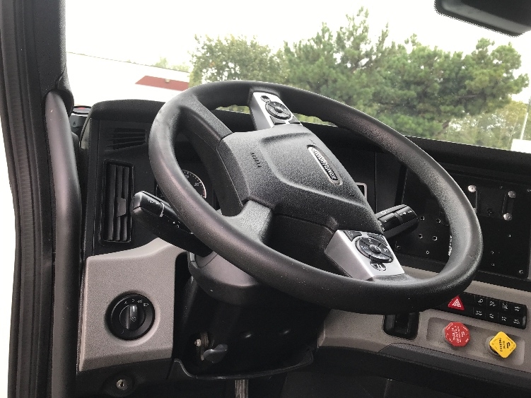 Used 2022 Freightliner Cascadia - photo 12