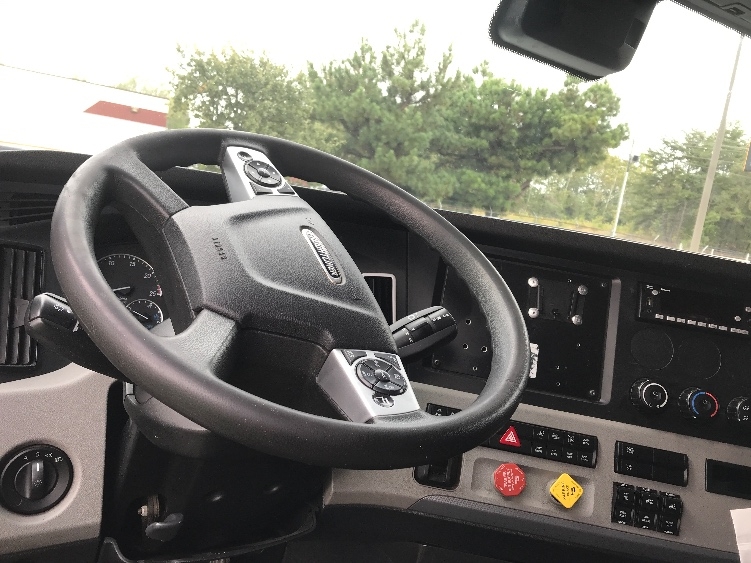 Used 2022 Freightliner Cascadia - photo 13