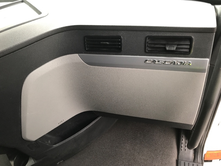 Used 2022 Freightliner Cascadia - photo 16