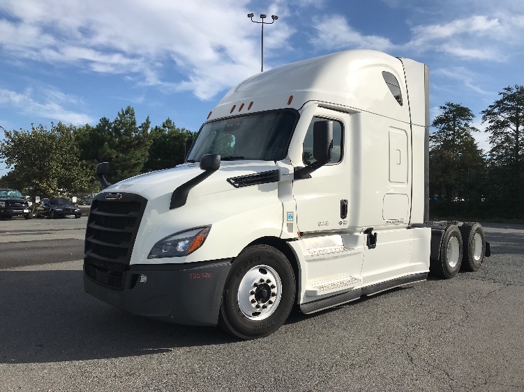 Used 2022 Freightliner Cascadia - photo 5