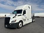 Used 2022 Freightliner Cascadia Detroit DD15AT Semi Truck with Sleeper Cab for sale #385383 - photo 3