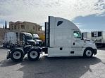 Used 2022 Freightliner Cascadia Detroit DD15AT Semi Truck with Sleeper Cab for sale #385383 - photo 8