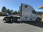 Used 2022 Freightliner Cascadia Detroit DD15AT Semi Truck with Sleeper Cab for sale #385398 - photo 8