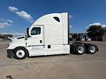 Used 2022 Freightliner Cascadia Detroit DD15AT Semi Truck with Sleeper Cab for sale #385407 - photo 4