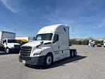 Used 2022 Freightliner Cascadia Detroit DD15AT Semi Truck with Sleeper Cab for sale #385408 - photo 3
