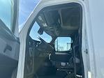Used 2022 Freightliner Cascadia Detroit DD15AT Semi Truck with Sleeper Cab for sale #385408 - photo 9