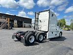 Used 2022 Freightliner Cascadia Detroit DD15AT Semi Truck with Sleeper Cab for sale #385416 - photo 7