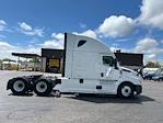 Used 2022 Freightliner Cascadia Detroit DD15AT Semi Truck with Sleeper Cab for sale #385416 - photo 8