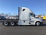 Used 2022 Freightliner Cascadia Detroit DD15AT Semi Truck with Sleeper Cab for sale #385422 - photo 8