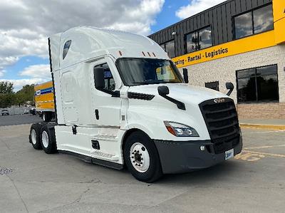 Used 2022 Freightliner Cascadia Detroit DD15AT Semi Truck with Sleeper Cab for sale #385431 - photo 1