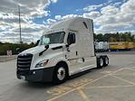 Used 2022 Freightliner Cascadia Detroit DD15AT Semi Truck with Sleeper Cab for sale #385431 - photo 3