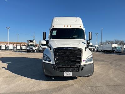 Used 2022 Freightliner Cascadia Detroit DD15AT Semi Truck with Sleeper Cab for sale #385435 - photo 2
