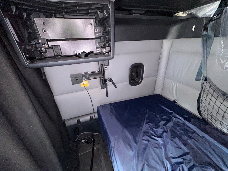 Used 2022 Freightliner Cascadia - photo 21