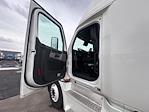 Used 2022 Freightliner Cascadia Detroit DD15AT Semi Truck with Sleeper Cab for sale #385456 - photo 9