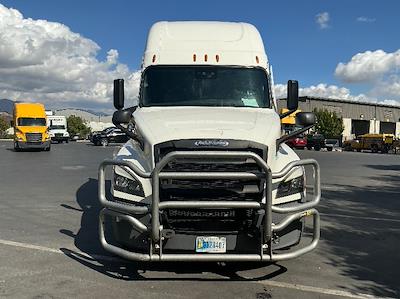 Used 2022 Freightliner Cascadia Detroit DD15AT Semi Truck with Sleeper Cab for sale #385467 - photo 2