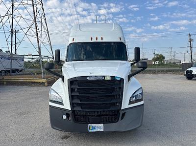 Used 2022 Freightliner Cascadia Detroit DD15AT Semi Truck with Sleeper Cab for sale #385476 - photo 2