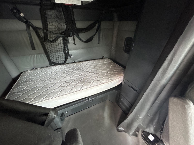 Used 2022 Freightliner Cascadia - photo 20