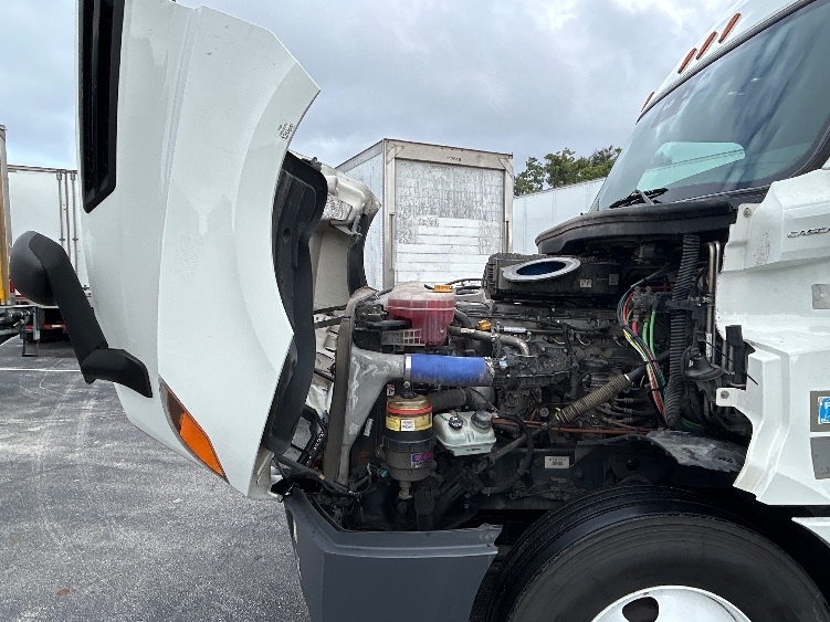 Used 2022 Freightliner Cascadia - photo 23