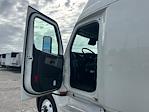 Used 2022 Freightliner Cascadia Detroit DD15AT Semi Truck with Sleeper Cab for sale #385478 - photo 9