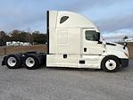 Used 2022 Freightliner Cascadia Detroit DD15AT Semi Truck with Sleeper Cab for sale #385483 - photo 8